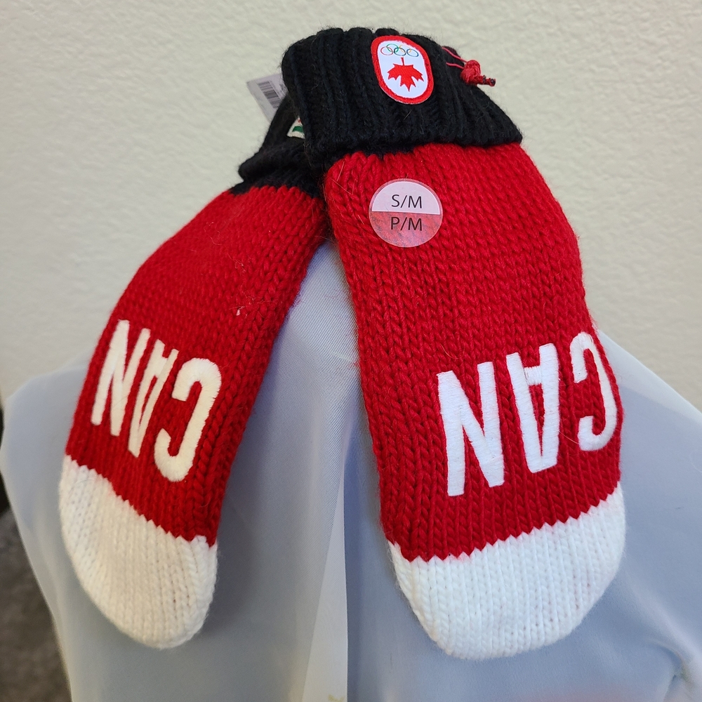 CAN Kids Red & White Knit Mittens with Black Cuff